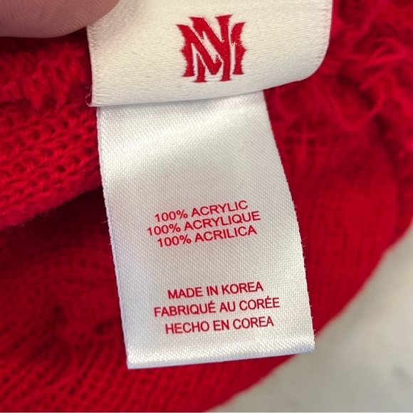 Mitchell & Ness Chicago Bulls Pom Pom Beanie - NBA Basketball - Picture 3 of 3